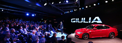 Foto di una presentazione della Giulia Alfa Romeo